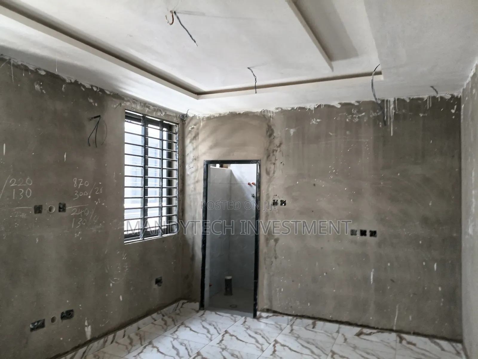 Luxurious 3 Bedroom House - Lakeside Com. 9