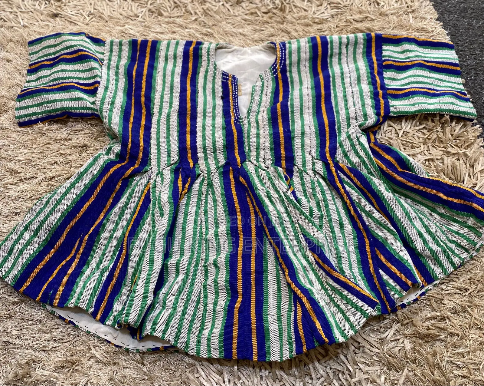 Kids Smocks Available