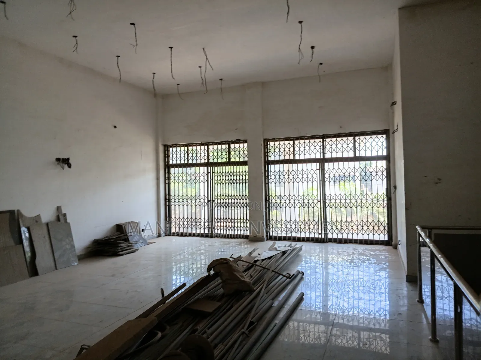 Spacious 11-bedroom Mansion For Sale At Ajiringanor