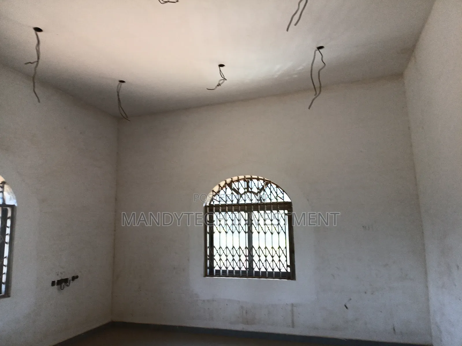 Spacious 11-bedroom Mansion For Sale At Ajiringanor