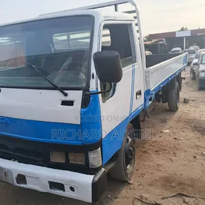 Hyundai Mighty 1