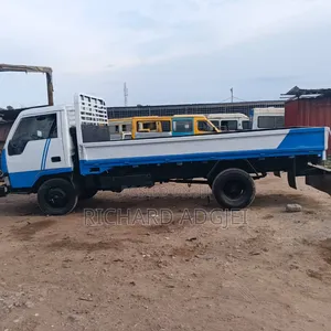 Hyundai Mighty 1