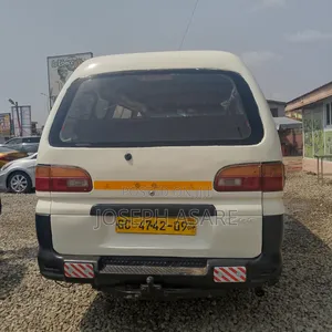 Mitsubishi L300 2000 White