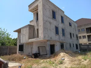 First-class 5 Bedroom Manson - New Legon