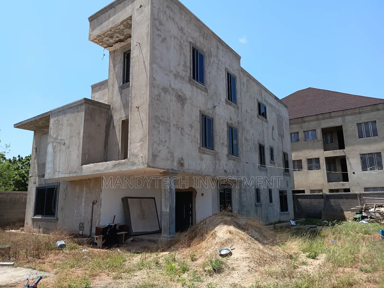 First-class 5 Bedroom Manson - New Legon