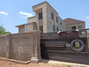 First-class 5 Bedroom Manson - New Legon