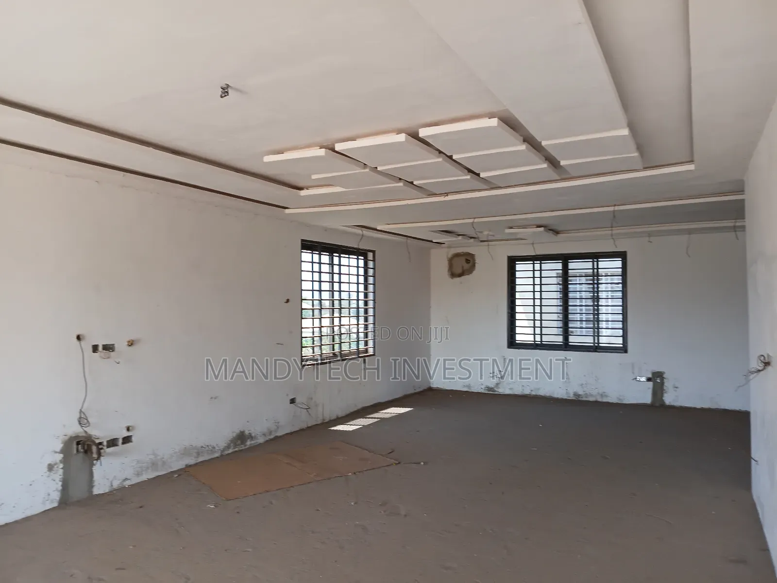 First-class 5 Bedroom Manson - New Legon