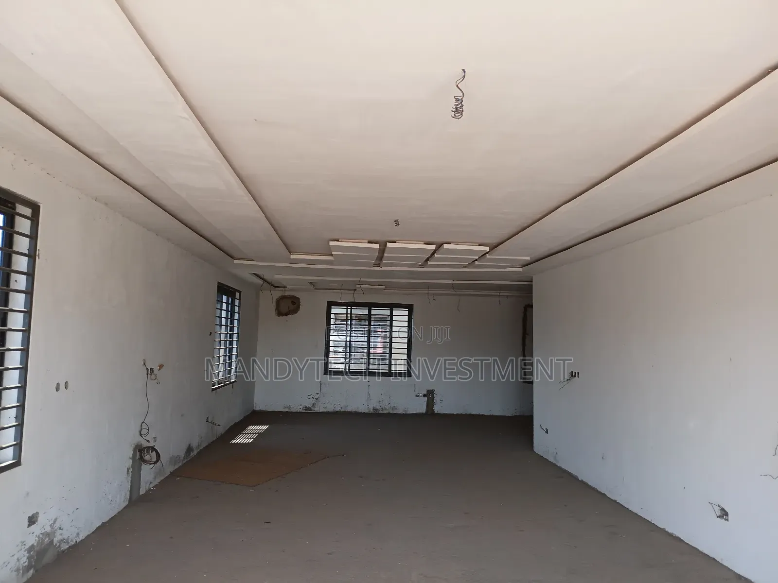 First-class 5 Bedroom Manson - New Legon