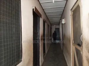 5bdrm House in Brother K Estate, Kumasi Metropolitan for sale