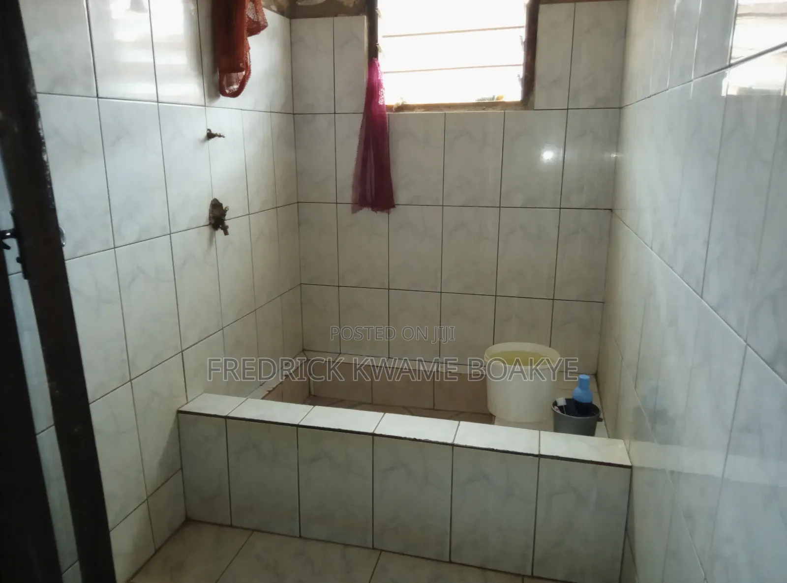 5bdrm House in Brother K Estate, Kumasi Metropolitan for sale