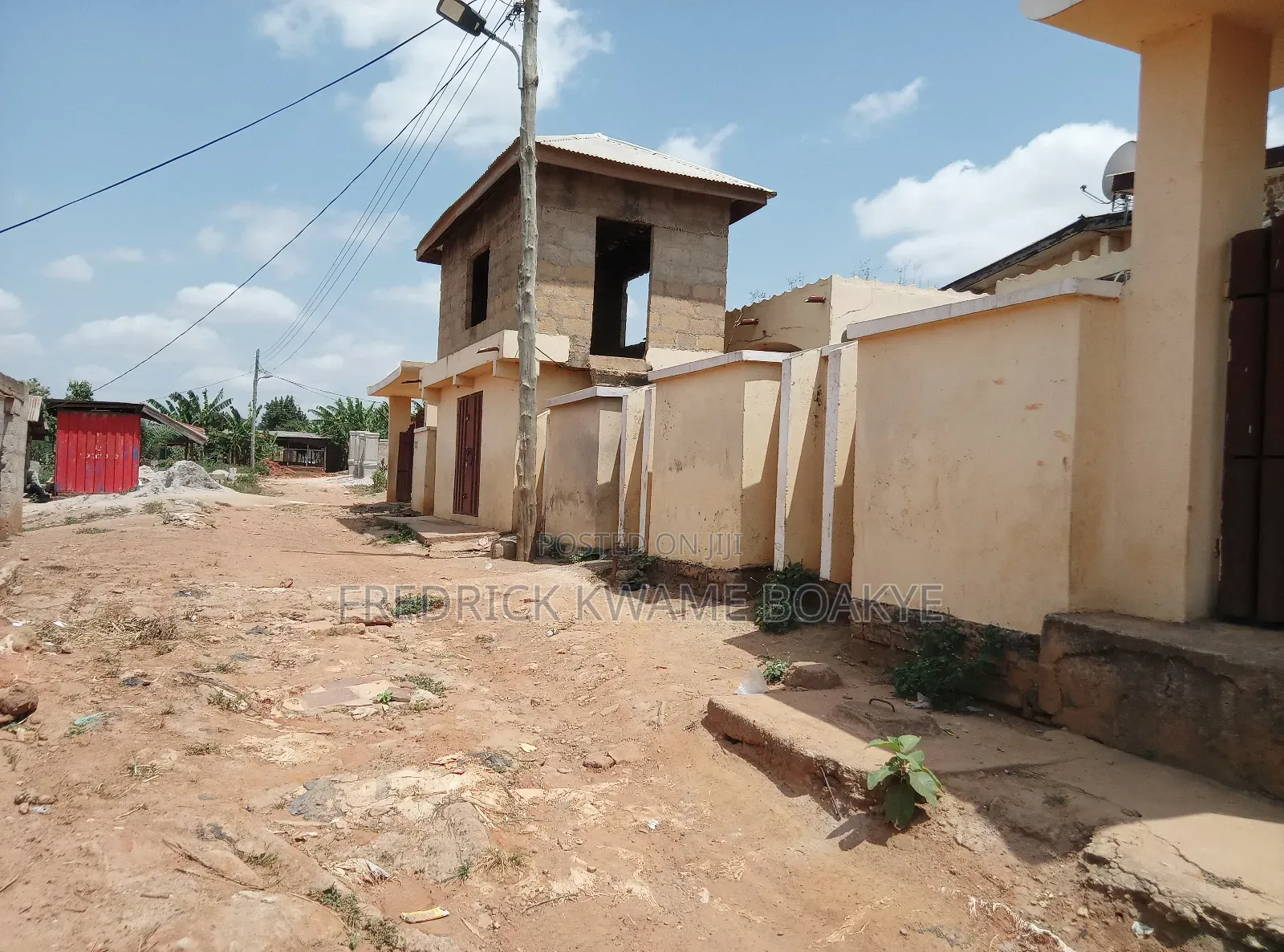 5bdrm House in Brother K Estate, Kumasi Metropolitan for sale
