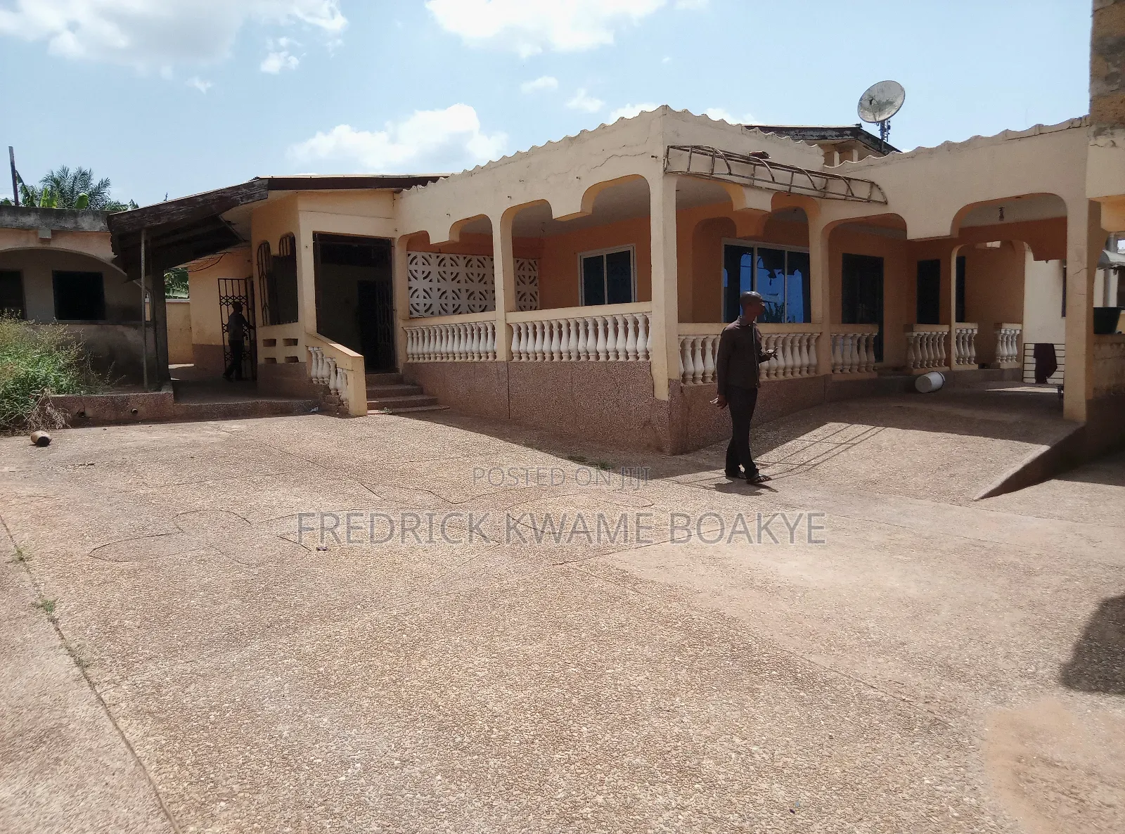 5bdrm House in Brother K Estate, Kumasi Metropolitan for sale
