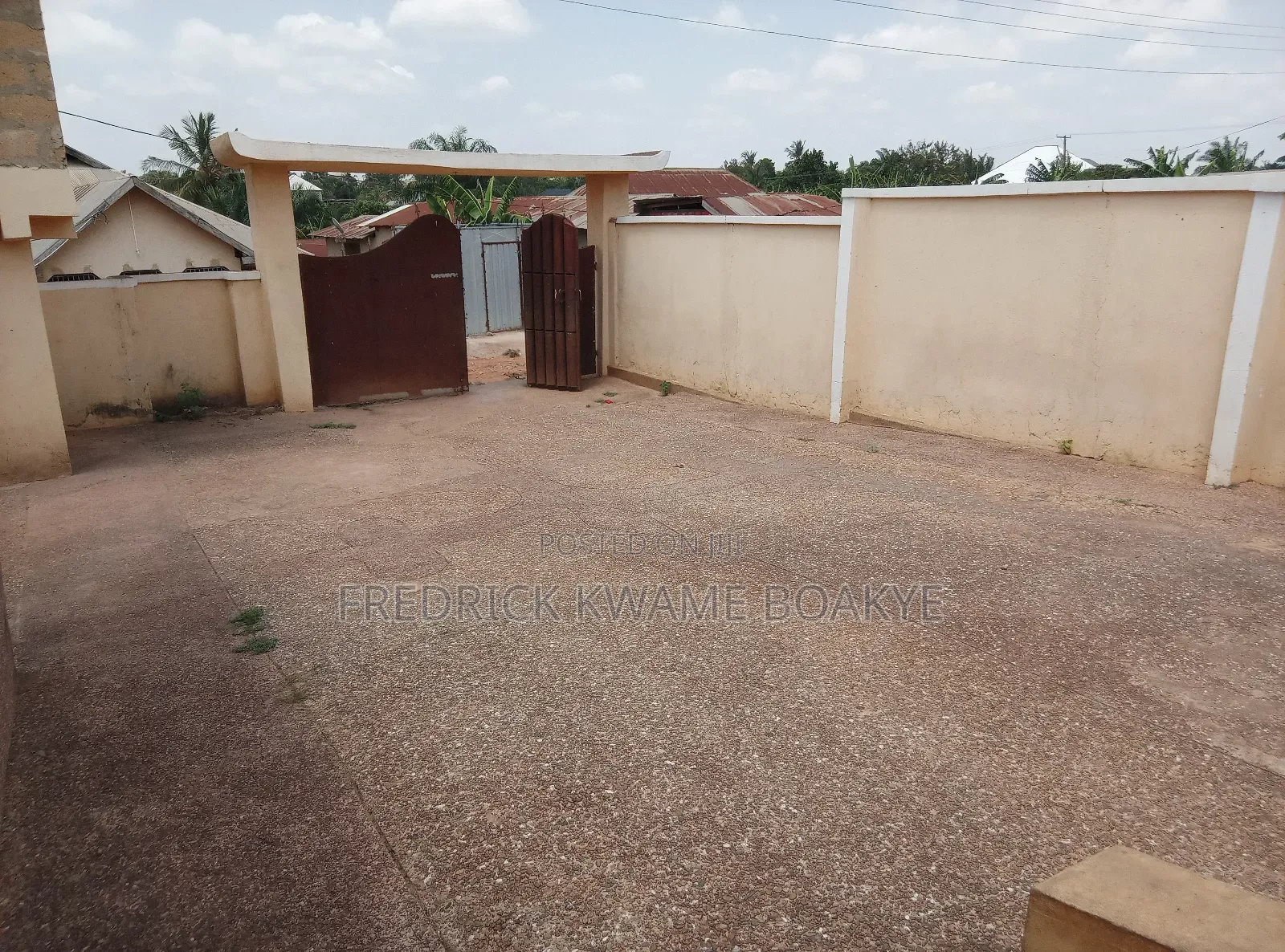 5bdrm House in Brother K Estate, Kumasi Metropolitan for sale