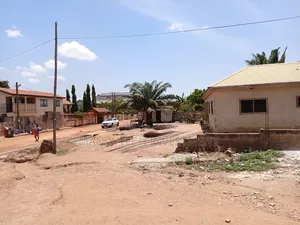 5 Bedroom Manson - Adenta Housing Down