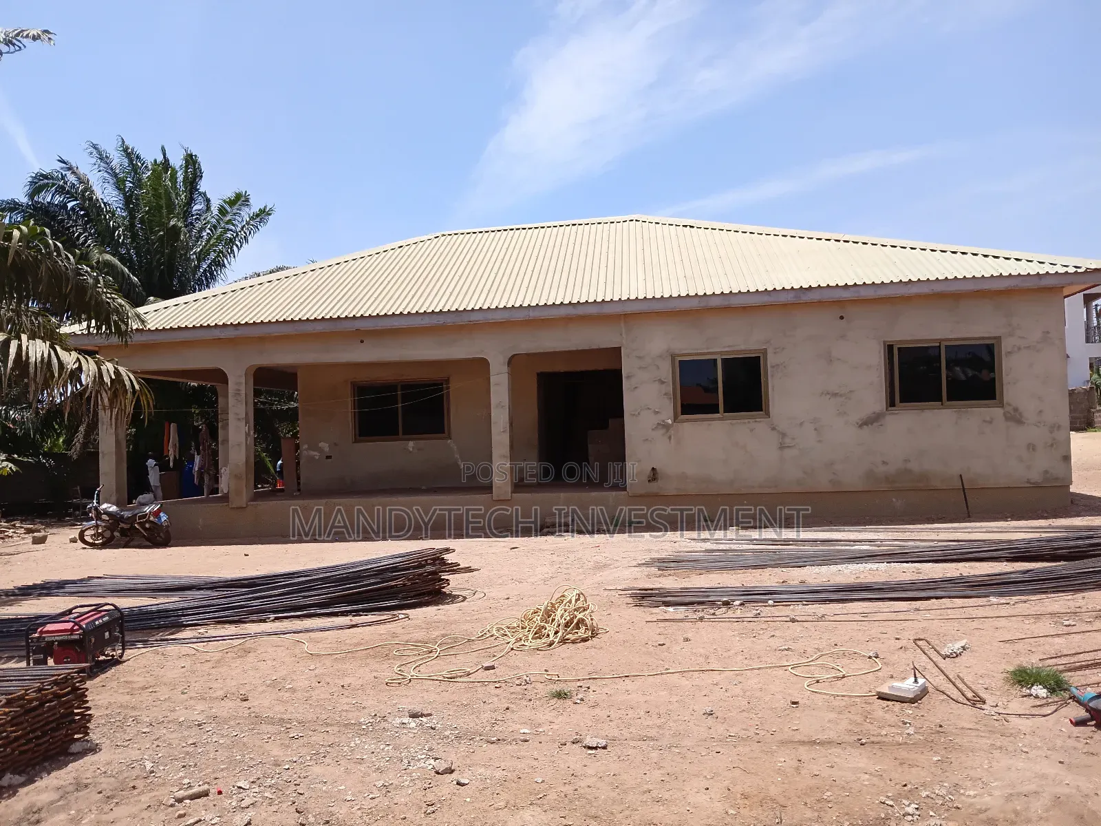 5 Bedroom Manson - Adenta Housing Down