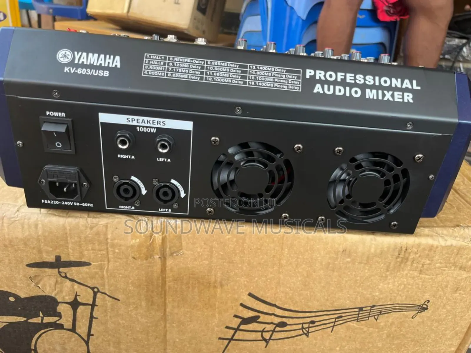 Yamaha 6 Channel Mixer Powered