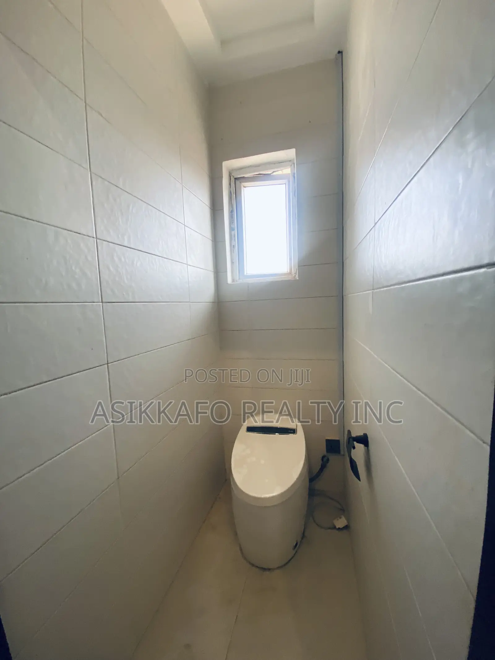 4bdrm Duplex in Kotobaabi, Spintex for rent
