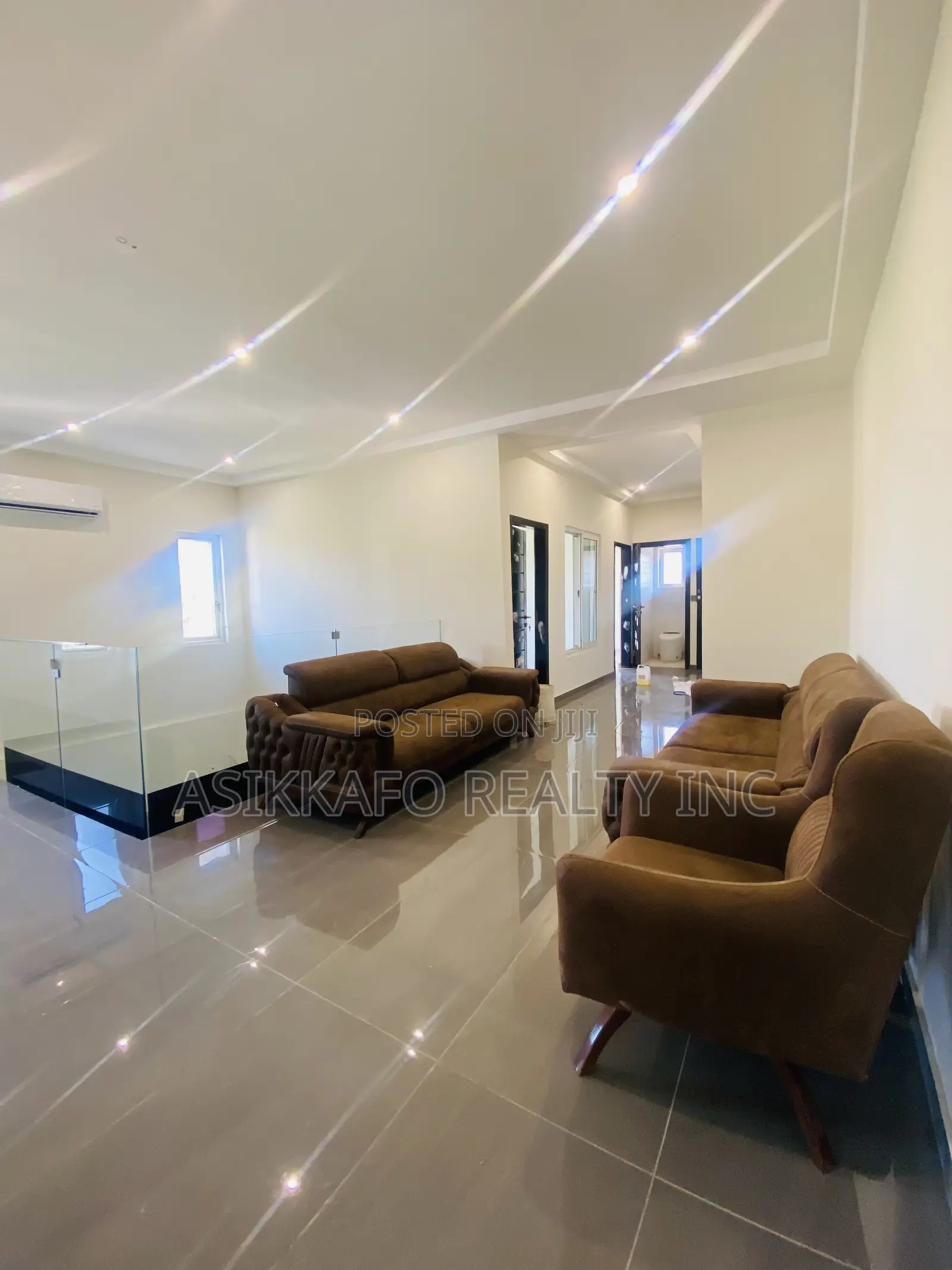 4bdrm Duplex in Kotobaabi, Spintex for rent