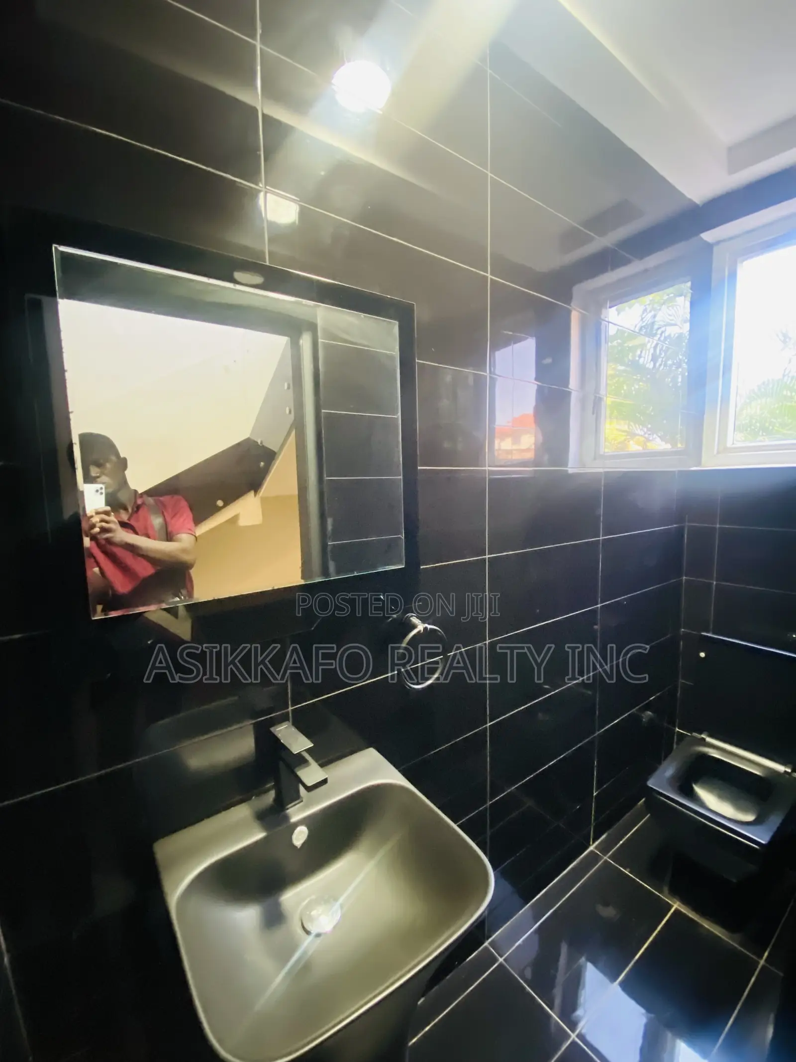 4bdrm Duplex in Kotobaabi, Spintex for rent
