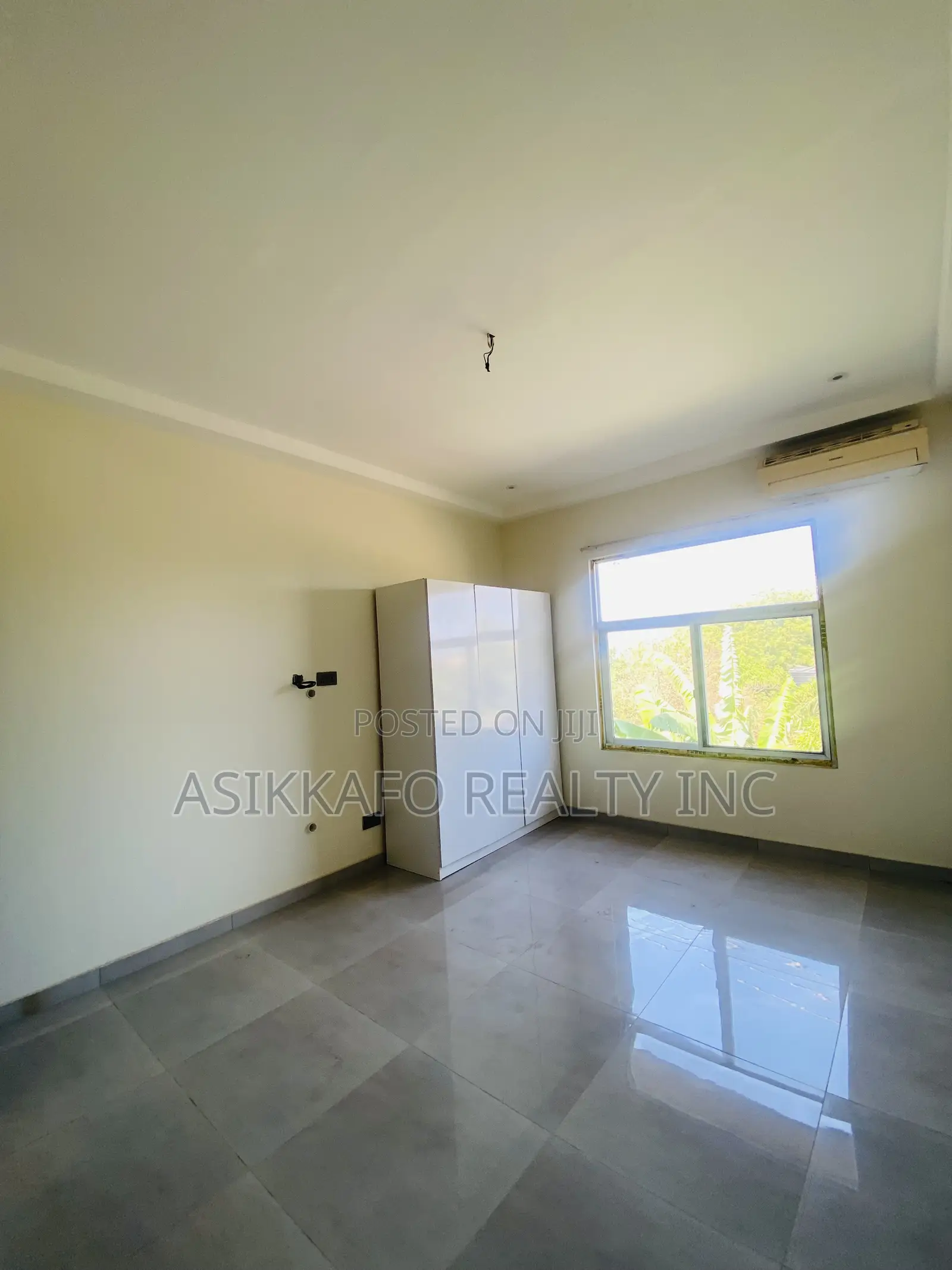 4bdrm Duplex in Kotobaabi, Spintex for rent