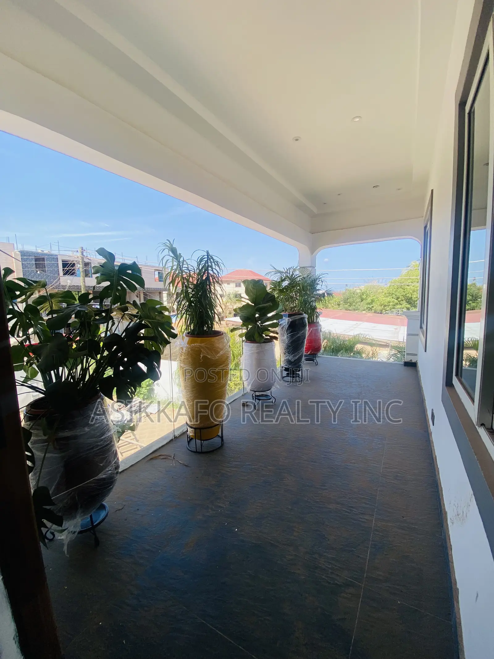 4bdrm Duplex in Kotobaabi, Spintex for rent