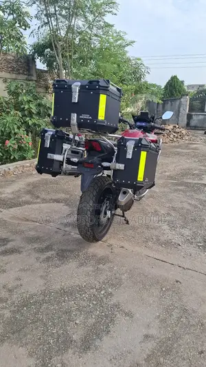 Honda CBX 2022 Red