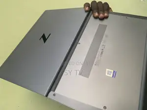 Laptop HP ZBook Firefly 14 G7 8GB Intel Core i5 SSD 256GB