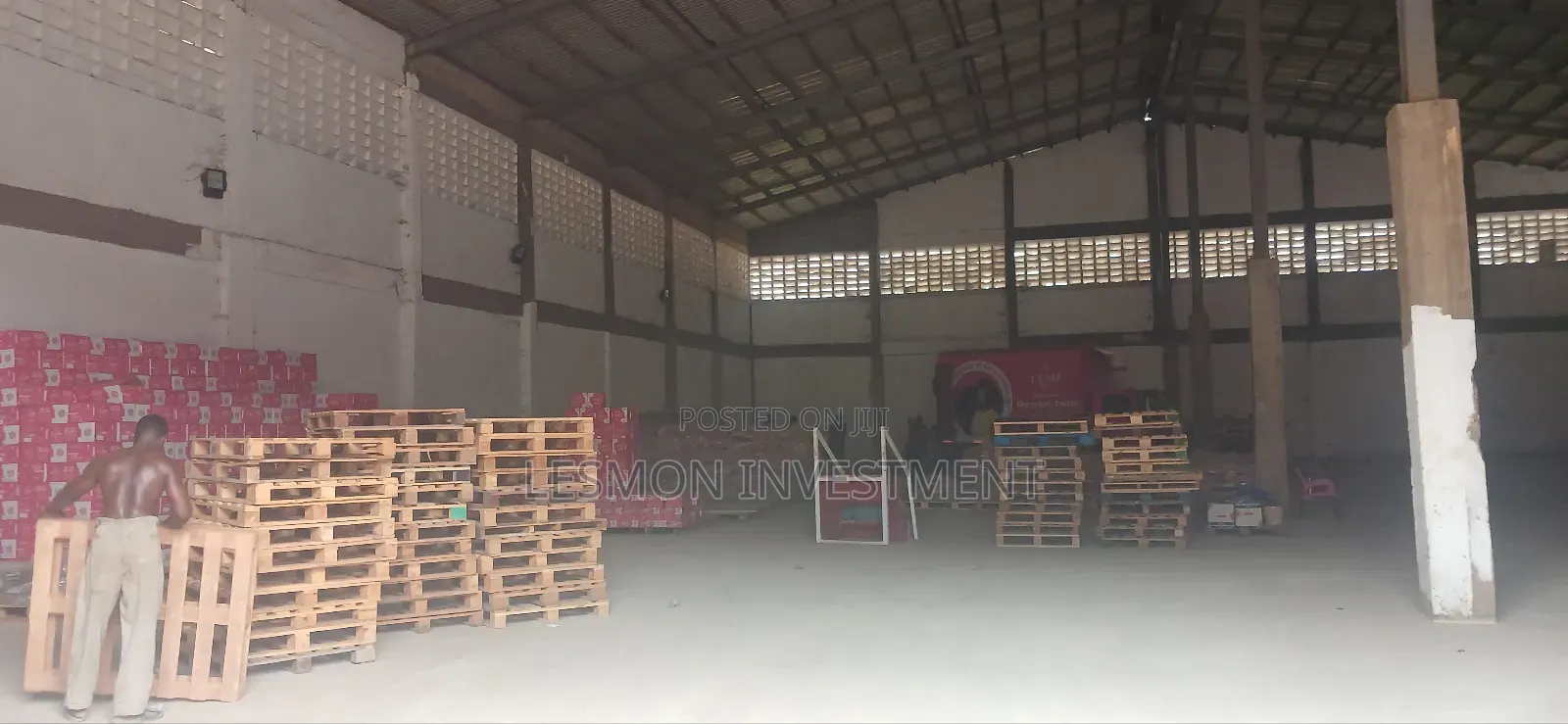 Warehouse Measuring 1200 SQM Is for Rent at Dzorwulu for Rent