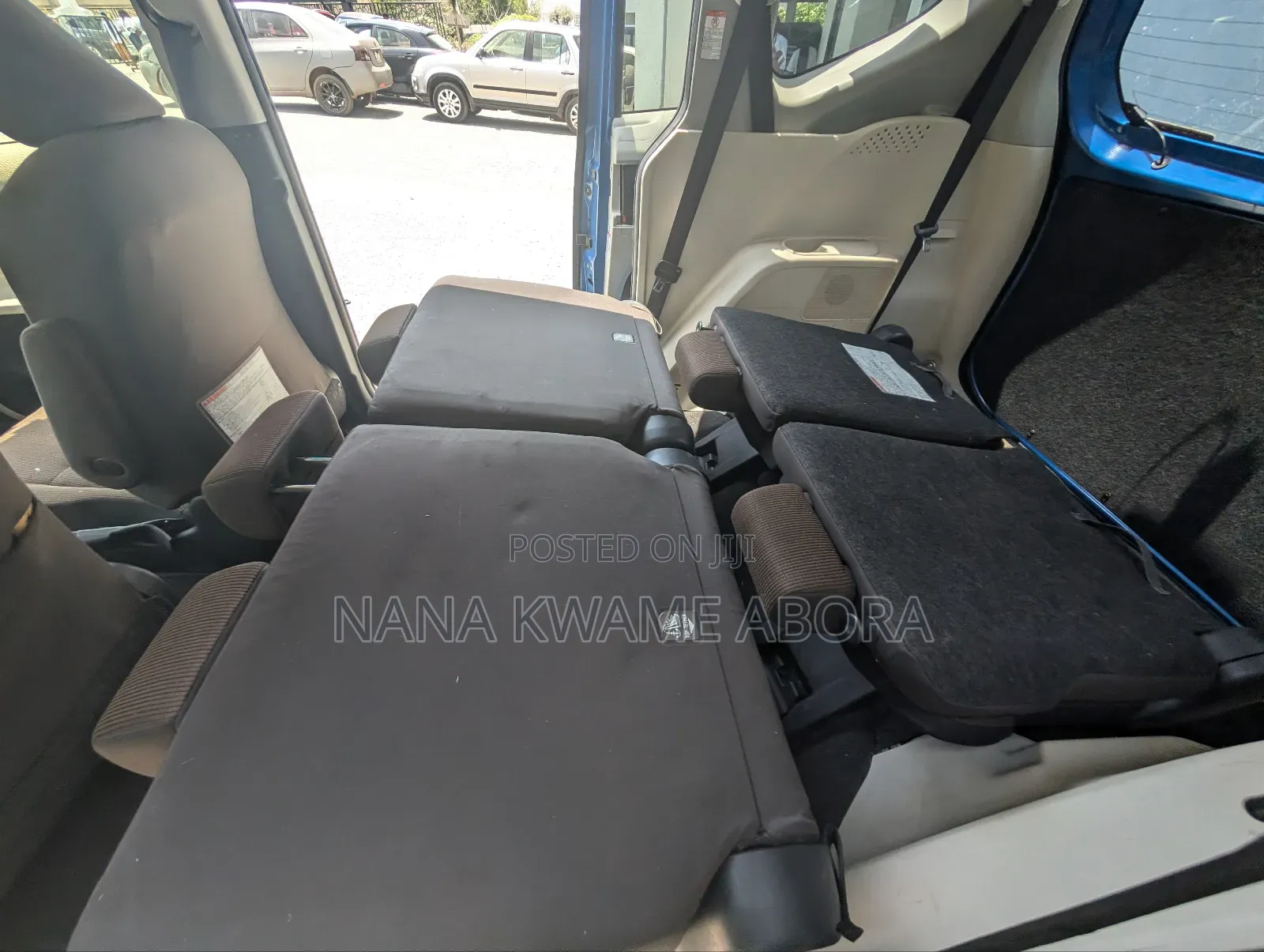 Toyota Sienta 1.5 Hybrid FWD (6-seater) 2016 Blue