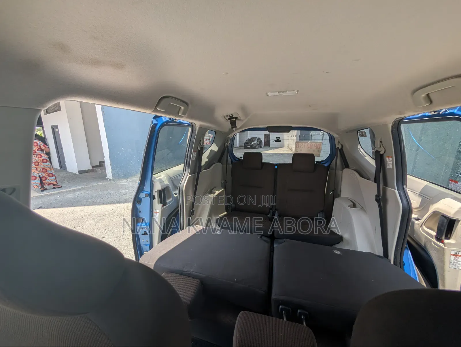 Toyota Sienta 1.5 Hybrid FWD (6-seater) 2016 Blue