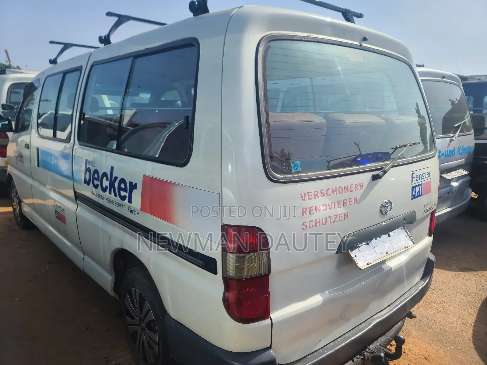 Toyota HiAce 2000 White