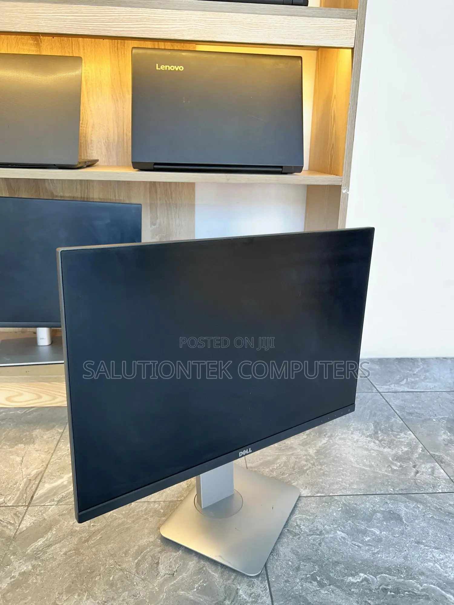 Monitor Edged Less