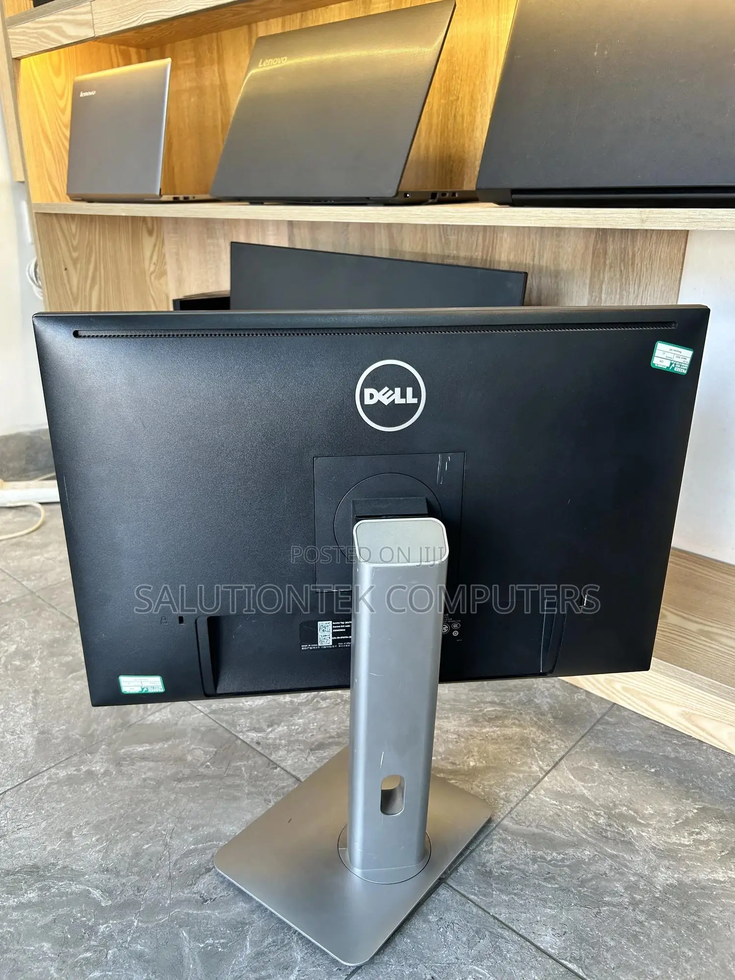Monitor Edged Less