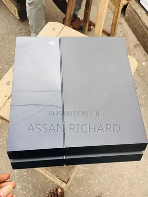 Playstation 4 Standard Available on the Low