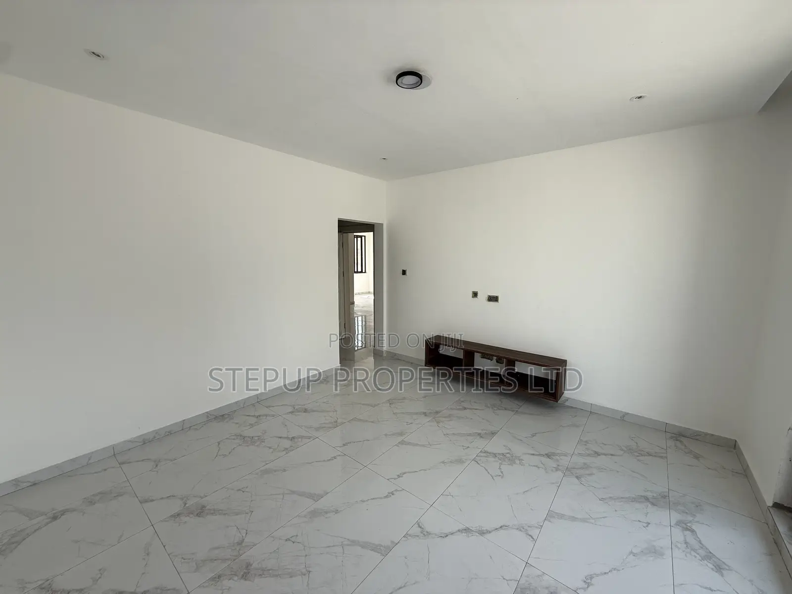 5bdrm Townhouse/Terrace in East Legon Hills for sale