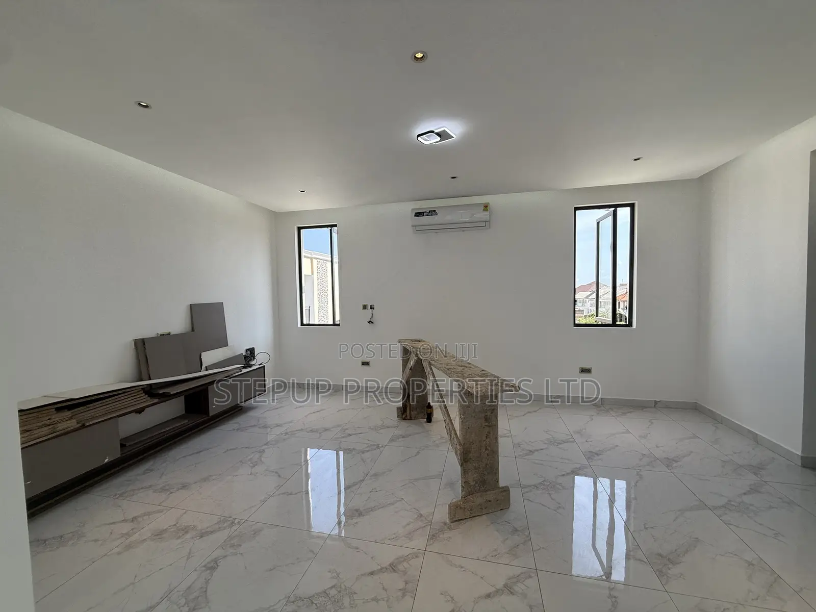5bdrm Townhouse/Terrace in East Legon Hills for sale