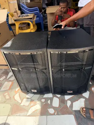 GLS Music 15-Inch Short Range Active Speakers(Tc15p-A)