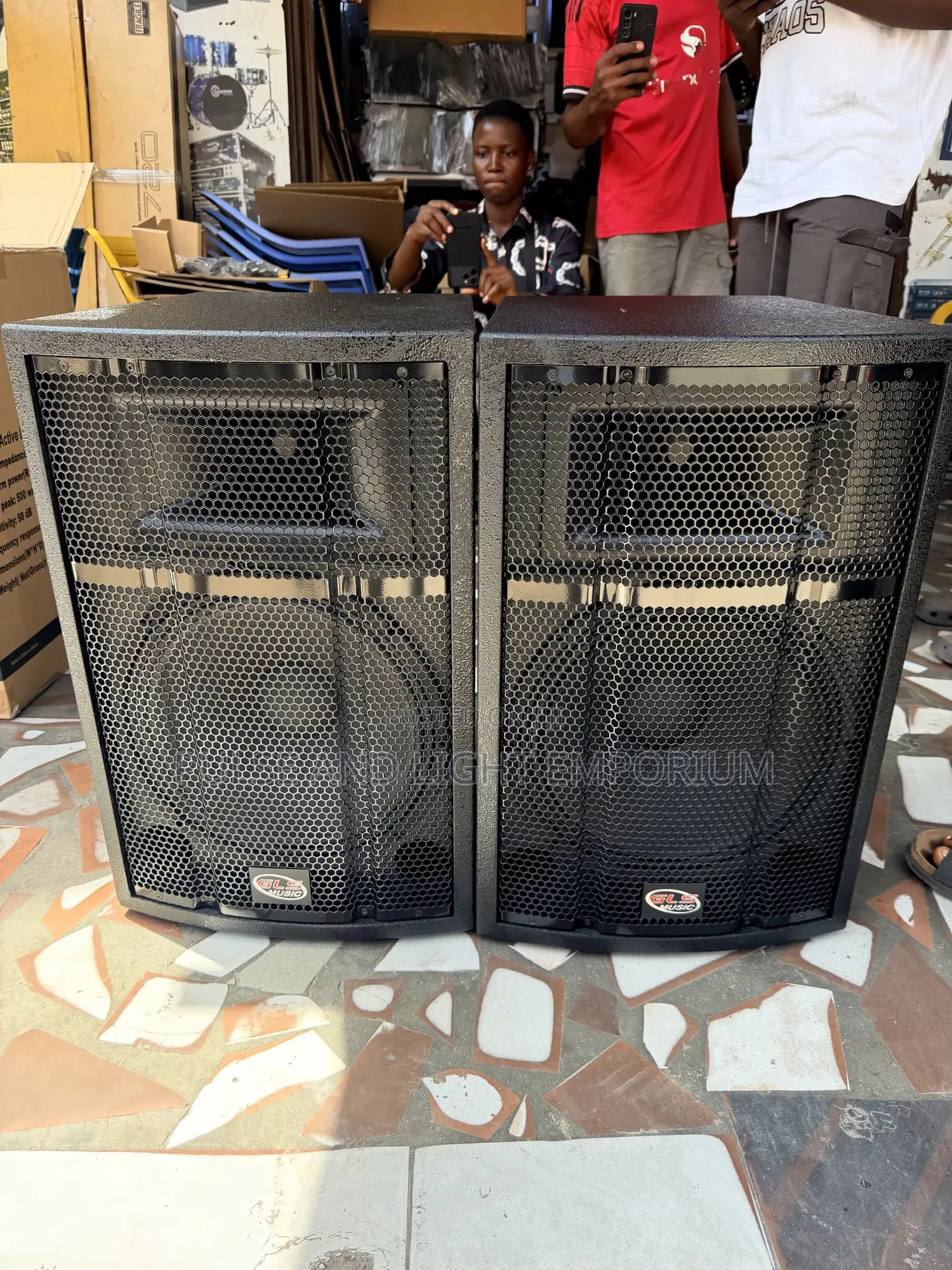 GLS Music 15-Inch Short Range Active Speakers(Tc15p-A)