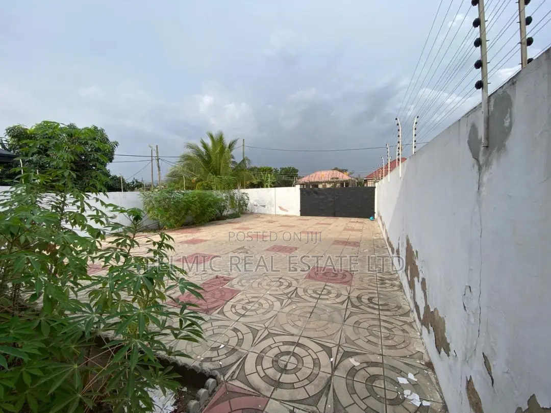 2bdrm House in Felmic Real Estate, Amasaman for sale