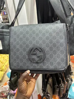 Shoulder Leather Waterproof Bag for Your Accessories