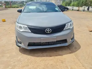 Toyota Camry LE 4dr Sedan (2.5L 4cyl 6A) 2014 Beige