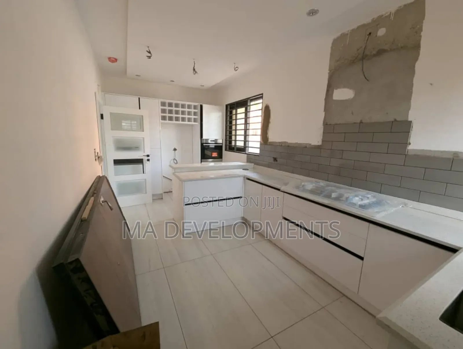 4bdrm House in 4 Bedroom House For, Unity Closed for sale