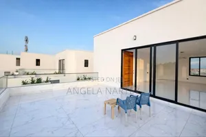 6bdrm House in East Legon, Accra Metropolitan for sale