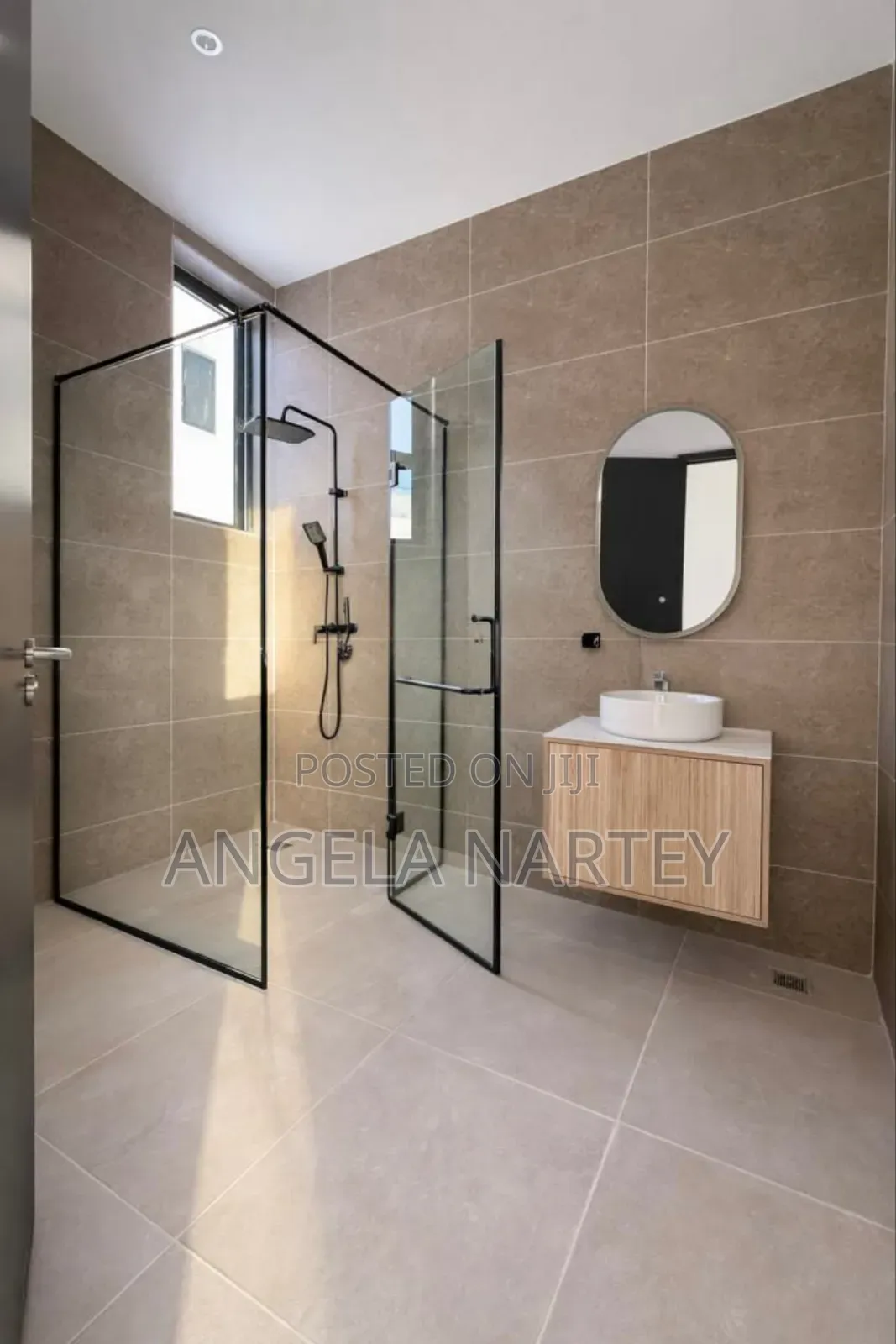 6bdrm House in East Legon, Accra Metropolitan for sale