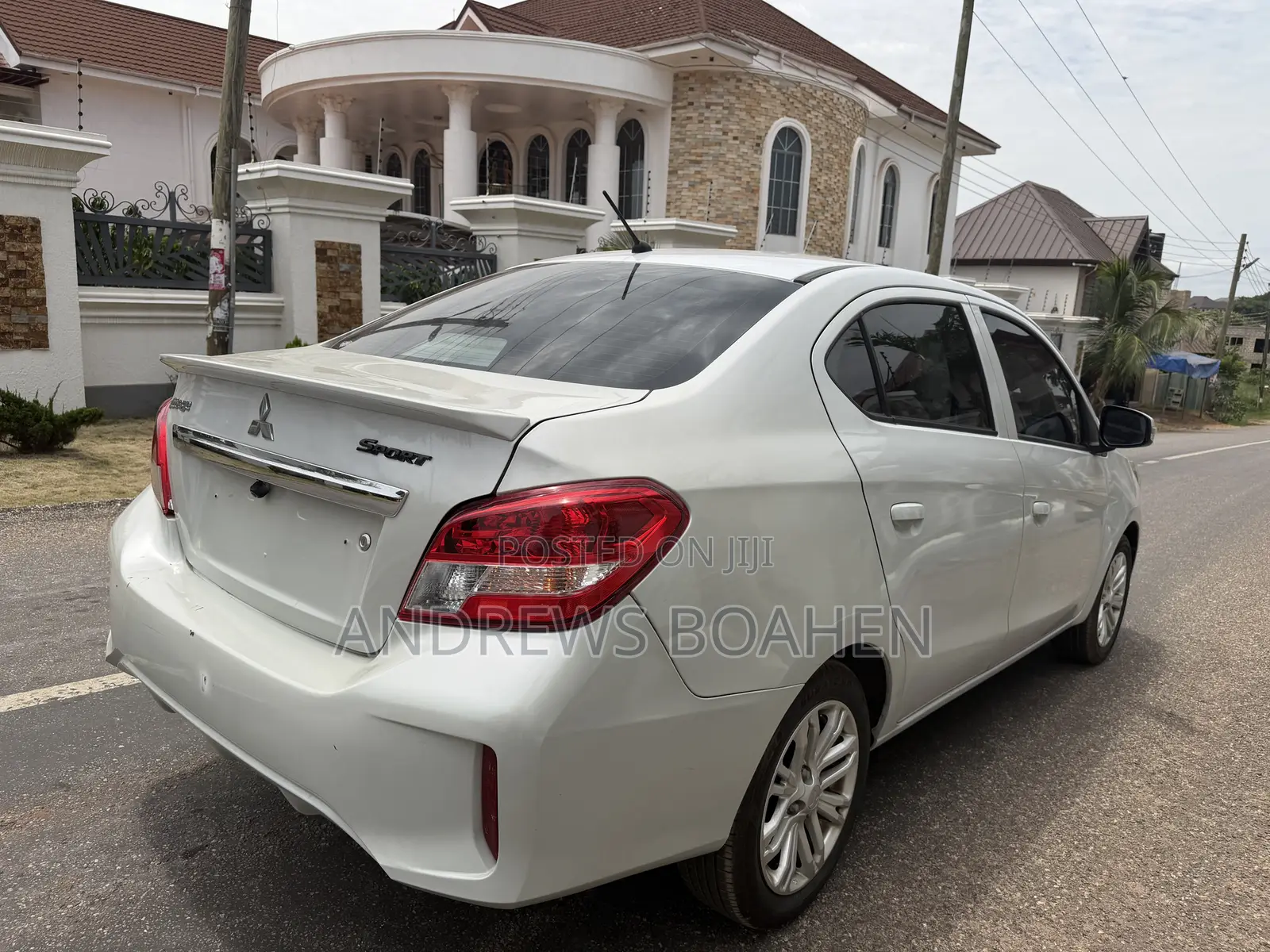 Mitsubishi Attrage 2021 Gray