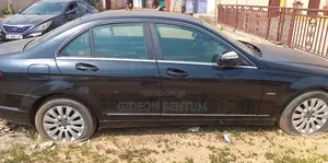 Mercedes-Benz 220 2008 Black