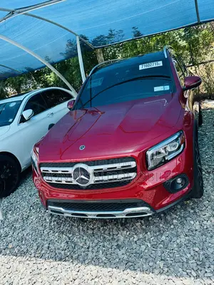 Mercedes-Benz GLB-Class 2022 Red