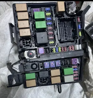 Hyundai Sonata Engine Fusebox
