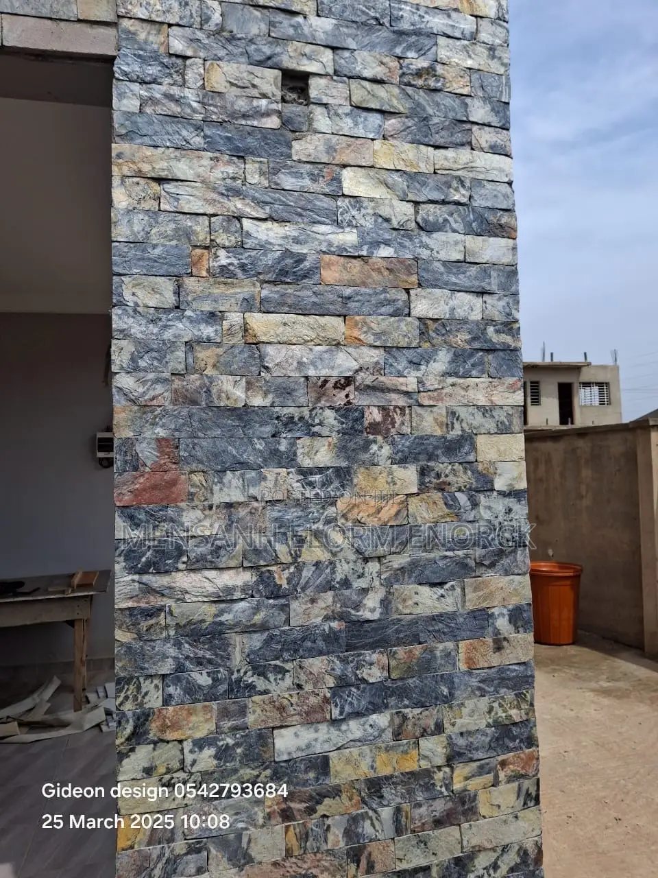 Stone Seler