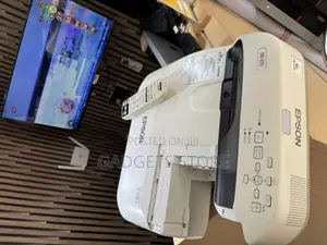 Short Throw Projector Epson